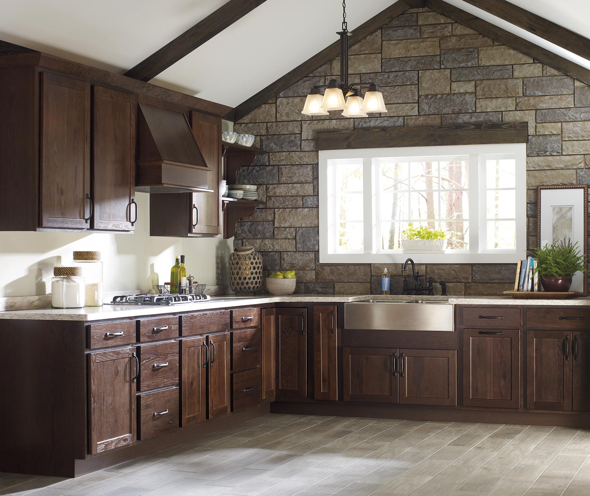 Transitional Woodgrain Kitchen Cabinets Homecrest Distinctive Kitchens